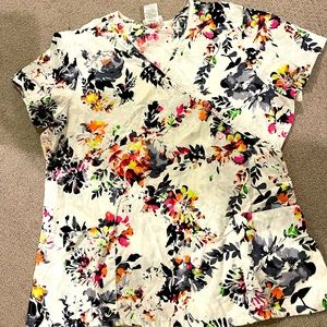 Floral Scrub Top Size XL